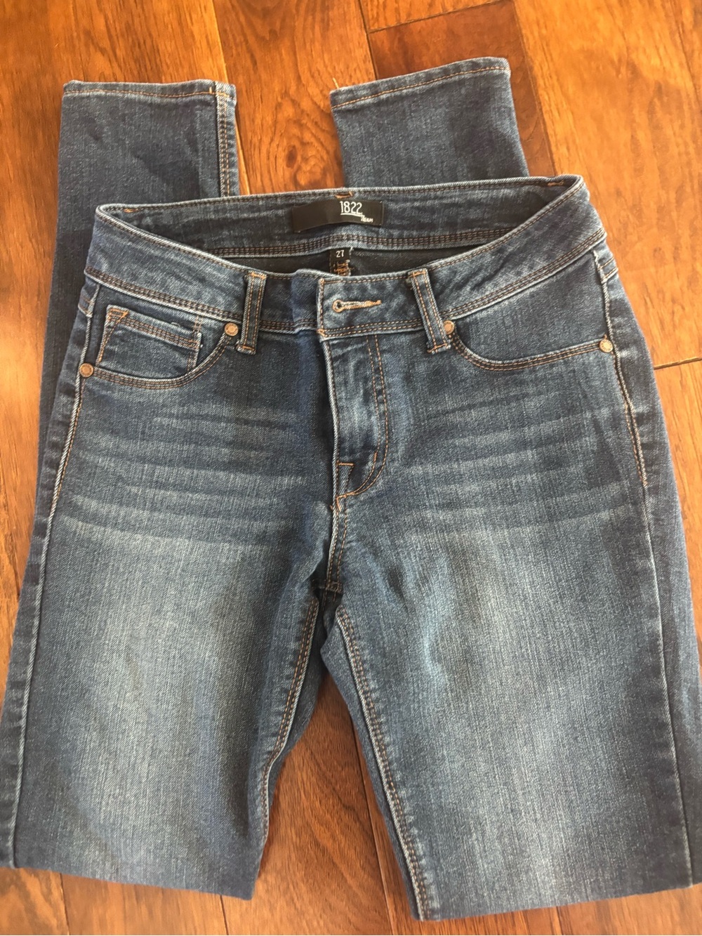 1822 Denim Women's Skinny Jeans - Medium Blue Wash